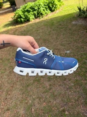 On Running Cloud 6 Womens Blue Running Athletic Casual Size 8.5